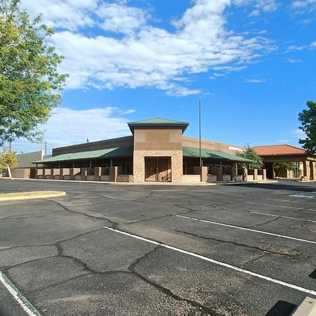 Clarion Inn & Suites, Roswell Exteriör bild