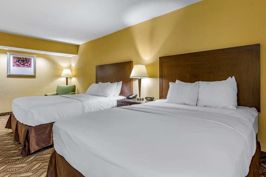 Clarion Inn & Suites, Roswell Exteriör bild