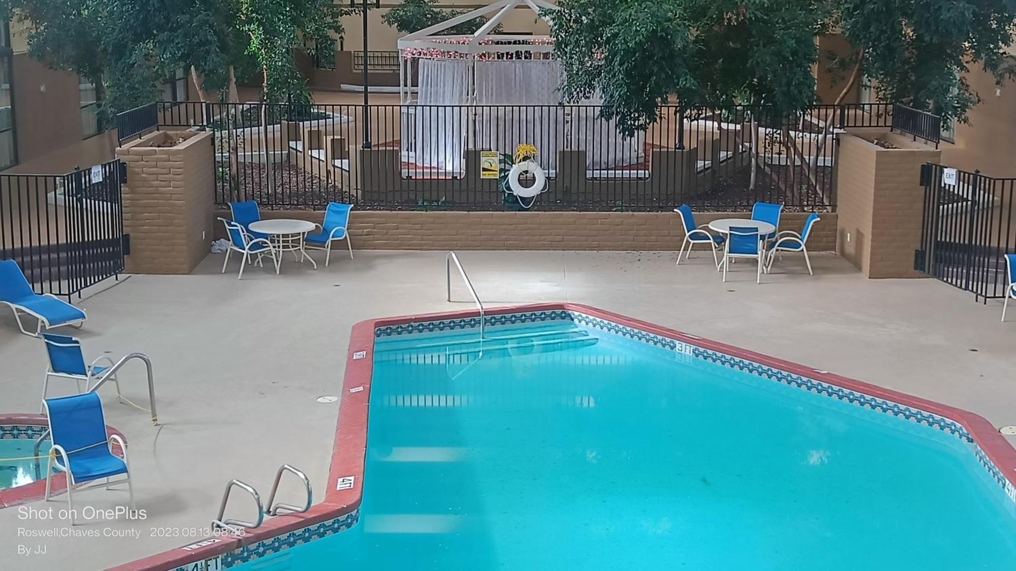 Clarion Inn & Suites, Roswell Exteriör bild
