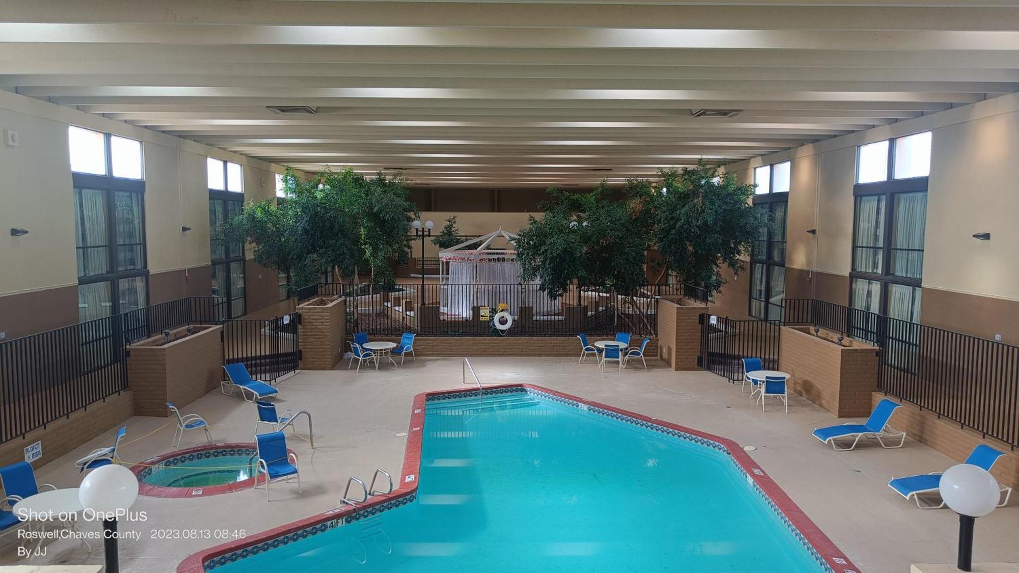Clarion Inn & Suites, Roswell Exteriör bild