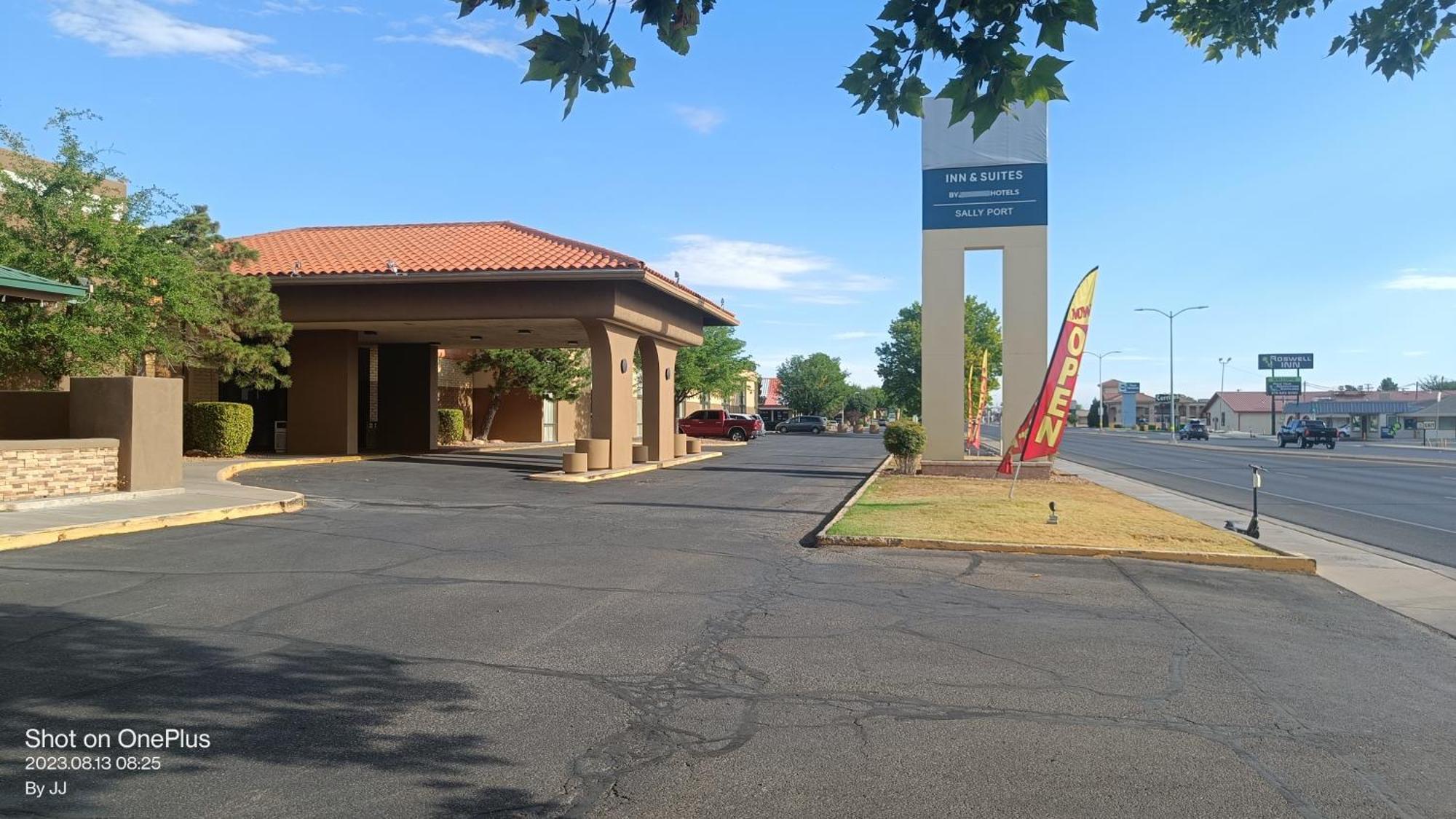 Clarion Inn & Suites, Roswell Exteriör bild
